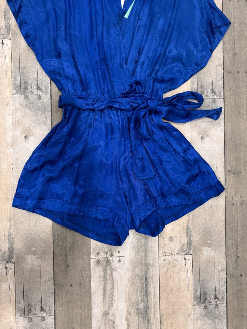 🆕 shore Royal Blue Willow Romper Satin, Floral, Belted, Elastic Waist Sz. S - Picture 4 of 13